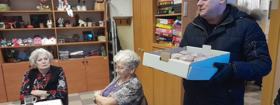 tłusty czwartek w Klubie Seniora